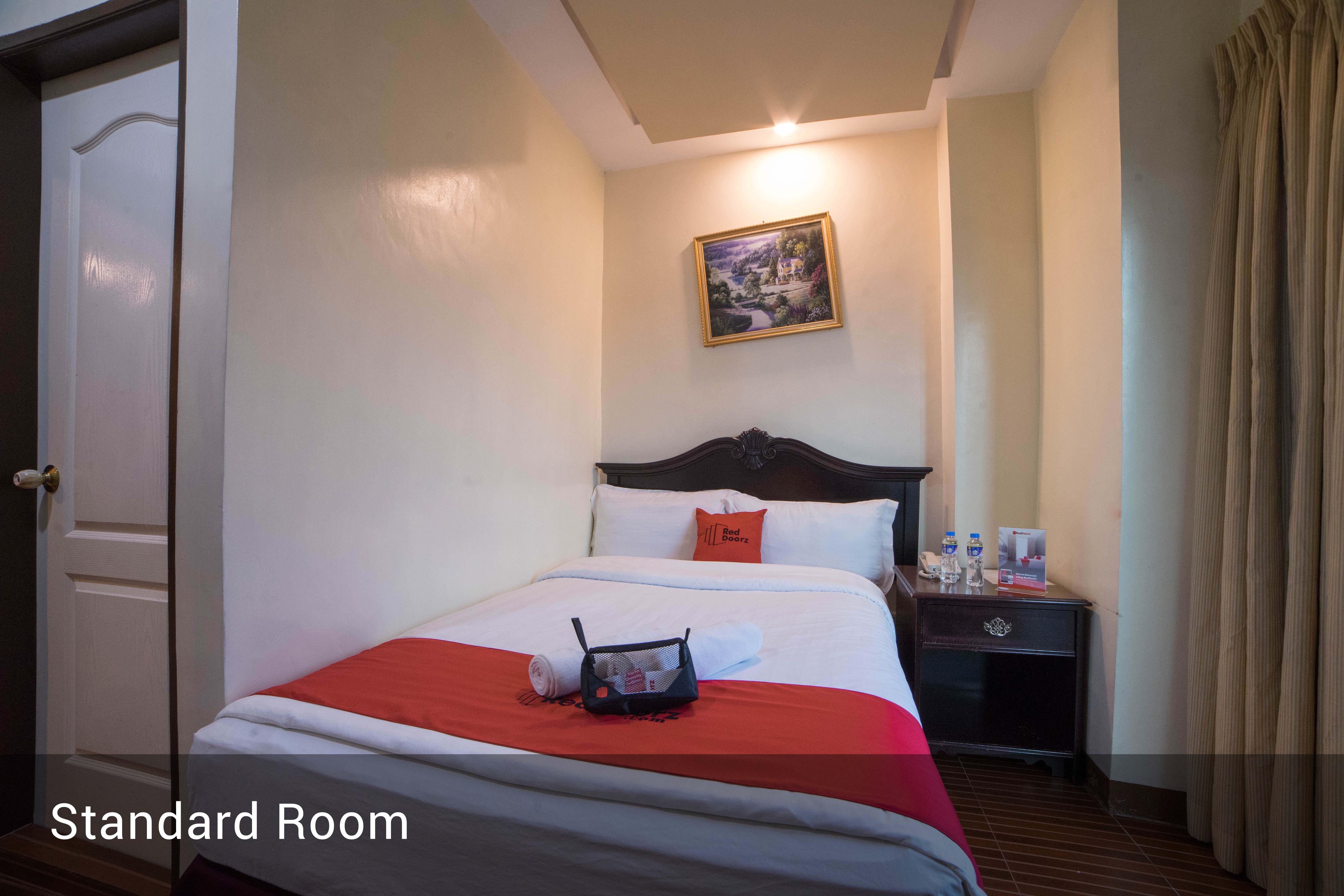 Reddoorz Plus @ Balibago Angeles City Esterno foto
