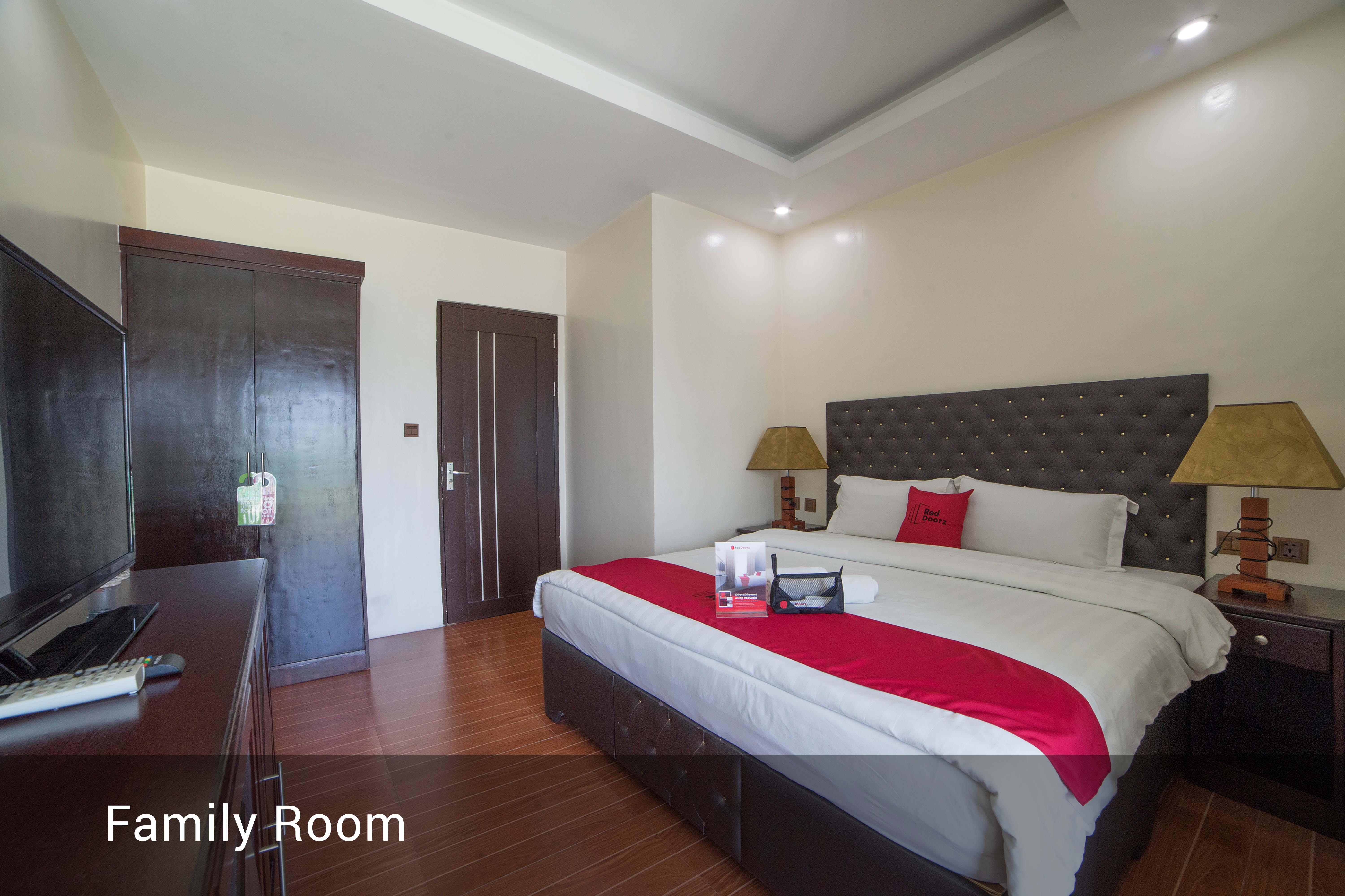 Reddoorz Plus @ Balibago Angeles City Esterno foto