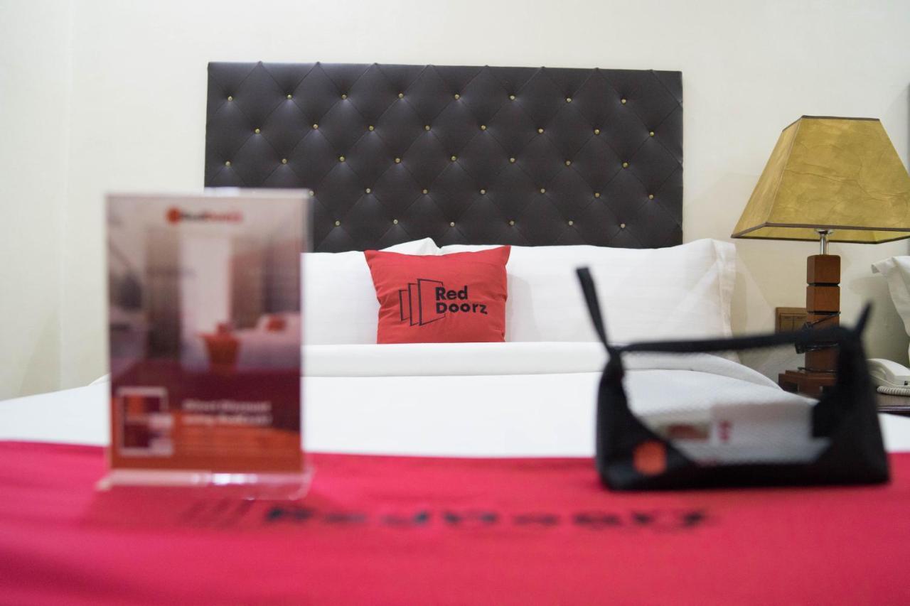 Reddoorz Plus @ Balibago Angeles City Esterno foto